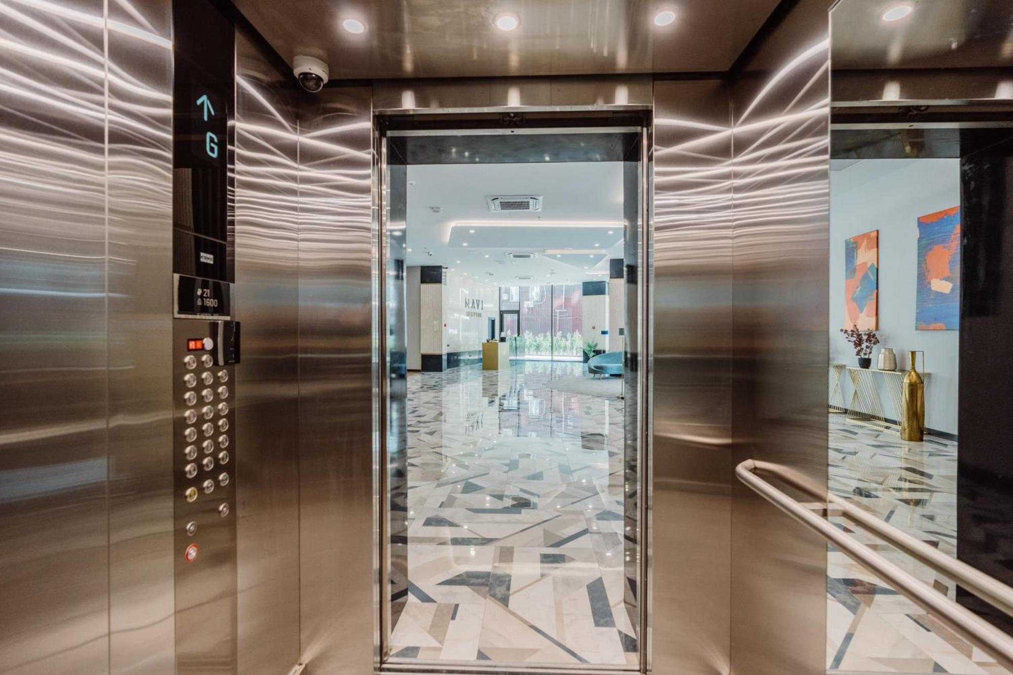 באטומי Hotel Navi מראה חיצוני תמונה