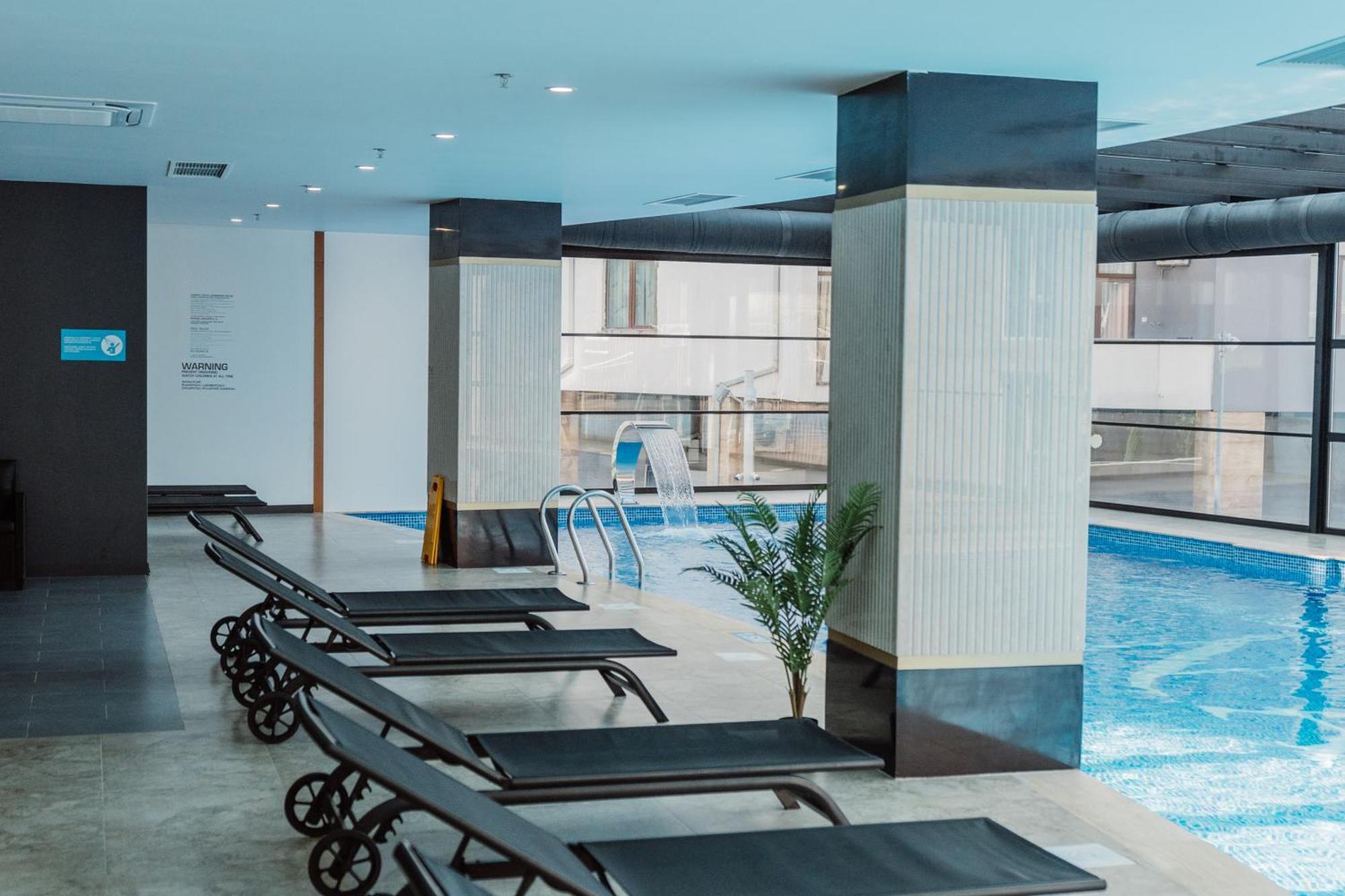 באטומי Hotel Navi מראה חיצוני תמונה